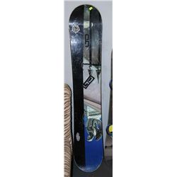 ADULT SNOWBOARD NO BINDINGS
