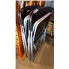 Image 1 : 4 FOLDING CHAIRS
