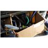 Image 1 : BOX OF DRYWALL TOOLS AND KNEEPADS