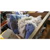 Image 1 : DUSTER MOP HEADS AND HAND BRUSHES