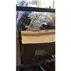 Image 2 : DUSTER MOP HEADS AND HAND BRUSHES