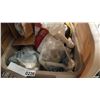 Image 2 : TOTE OF PLUMBING FITTINGS