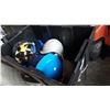 Image 1 : TOTE OF HARD HATS