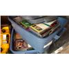 Image 1 : 2 TOTE OF CDS