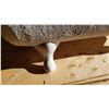 Image 3 : 59 BY 28 INCH FOOTED TUB