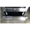 Image 8 : FRIGIDAIRE STAINLESS INDUCTION STOVE