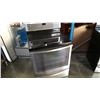 Image 1 : WHIRLPOOL STAINLESS INDUCTION STOVE