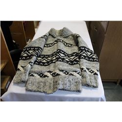 COWICHAN SWEATER