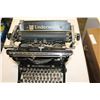 Image 3 : ANTIQUE UNDERWOOD 11 TYPEWRITER