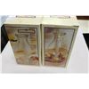Image 2 : 2 HURRICANE LAMPS AND BOX OF GLASS AND CRYSTAL