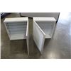 Image 2 : 2 ONE DOOR MEDICINE CABINETS