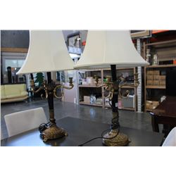 PAIR OF MODERN TABLE LAMPS WITH SHADE