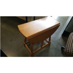 VILAS MAPLE DROP LEAF END TABLE
