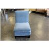 Image 2 : MODERN BLUE ACCENT CHAIR
