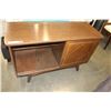 Image 2 : MID CENTURY SLIDING DOOR CABINET