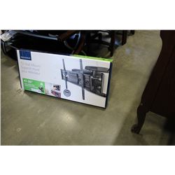 NEW OVERSTOCK INSIGNIA 47-80 INCH FULL MOTION TV WALL MOUNT 110LB CAPACITY