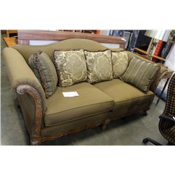 NEW SCHNADIG CONTEMPORARY ROLLED ARM SOFA WITH WOOD ACCENTS AND THROW PILLOWS RETAIL $2400