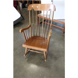 MAPLE ROCKER