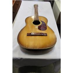 SUZUKI ACOUSTIC GUITAR - NEEDS WORK