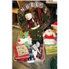 Image 3 : TOTE AND CRATE OF XMAS DECOR
