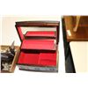 Image 2 : JEWELRY BOX WOLF FIGURE CASE AND STONES