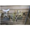 Image 1 : STONE FOU DOGS FIGURES AND STAMP