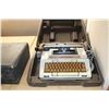 Image 3 : 2 TYPEWRITTERS IN CASE - ONE SMITH CORONA