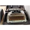 Image 4 : 2 TYPEWRITTERS IN CASE - ONE SMITH CORONA