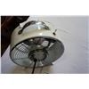 Image 2 : RETRO TABLE FAN