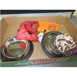 New Pet Bundle 2 Stainless bowls / 2 retractable leashes / Bandana collar