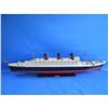 Image 17 : RMS Queen Mary Limited 40" w/ LED Lights Model Cruise Ship
