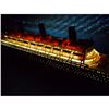 Image 21 : RMS Queen Mary Limited 40" w/ LED Lights Model Cruise Ship