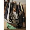 Image 1 : box with books and various calls