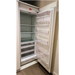 Sub-Zero IC-30R Refrigerator with 7ft x 31 Casing Retail $7445
