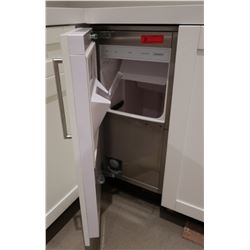 Sub-Zero Model UC-15IP Undercounter Ice Maker w/Cabinet Door Retail $3805
