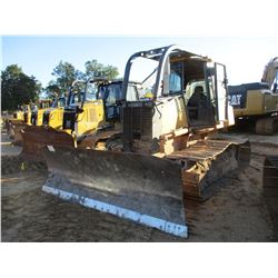 2007 JOHN DEERE 700J LGP CRAWLER TRACTOR, VIN/SN:148902 - 6 WAY BLADE, CAB, A/C, SWEEPS, SCREENS, ME