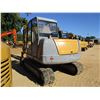 Image 6 : GEHL G8002 RD HYDRAULIC EXCAVATOR, VIN/SN:AB02835 - 6' STICK, 24" BUCKET, HYD THUB, AUX HYD, BLADE,