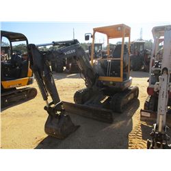 2012 VOLVO ECR28 MINI EXCAVATOR, VIN/SN:C00011765 - 3' 5" STICK, AUX HYD, BLADE, RUBBER TRACKS, CANO