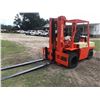 Image 4 : NISSAN 90 FORKLIFT, VIN/SN:BGF03A40V -9000LB CAPACITY, 3 STAGE MAST, 9' FORKS, LP, SOLID TIRES, DUAL