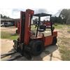 Image 4 : NISSAN 85 FORKLIFT, VIN/SN:UGE03-904768 - 8500LB CAPACITY, 3 STAGE MAST, 4' FORKS, SIDE SHIFT, LP, S