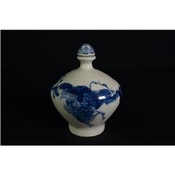 A Blue-and-White "Floral" Snuff Bottle.