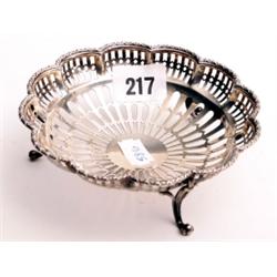 Silver hallmarked sweetmeat dish marked Mappin & Webb, weight 87 gms