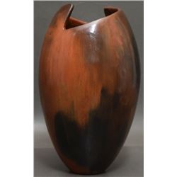 NAVAJO INDIAN POTTERY VASE (CLING)
