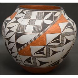 ACOMA INDIAN POTTERY OLLA (GARCIA)