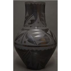 SAN ILDEFONSO INDIAN POTTERY VASE (STAR FLOWER)