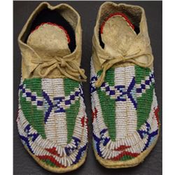 SIOUX INDIAN CHILD'S MOCCASINS