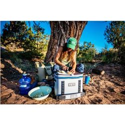 Yeti Hopper Flip 18