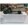 Image 2 : 1941 MILITARY CHEVY FLATBED DIE CAST MODEL TRUCK ( NEW IN BOX )