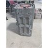 Image 2 : CANADIAN ARMY BOX ( FIELD RATIONS) CONTAINER DATED 1957