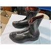 Image 2 : CANADIAN ARMY RUBBER OVERSHOES (SZ 10.5)